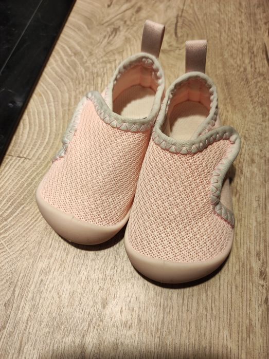 Kapcie Decathlon r. 20