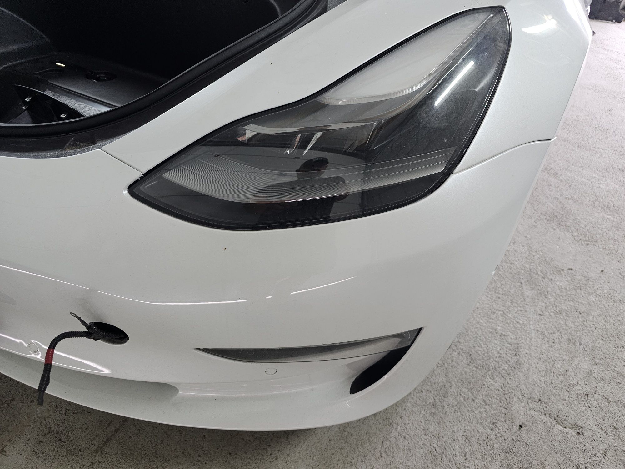 Tesla Model 3 M3 2020 года Разборка Бампер Капот Фары