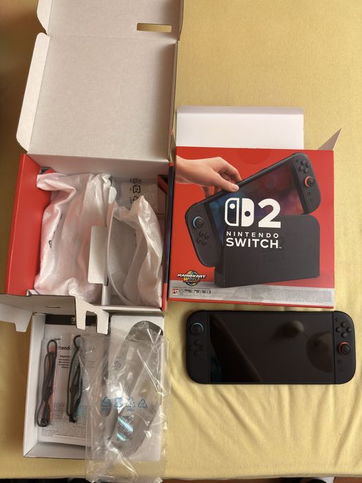 Nintendo Switch 2 + Pokémon Scarlet + etui