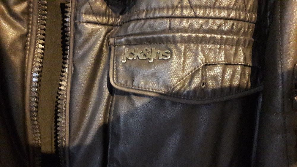 Elegancka czarna kurtka zimowa Jack&Jones Roz. XXL