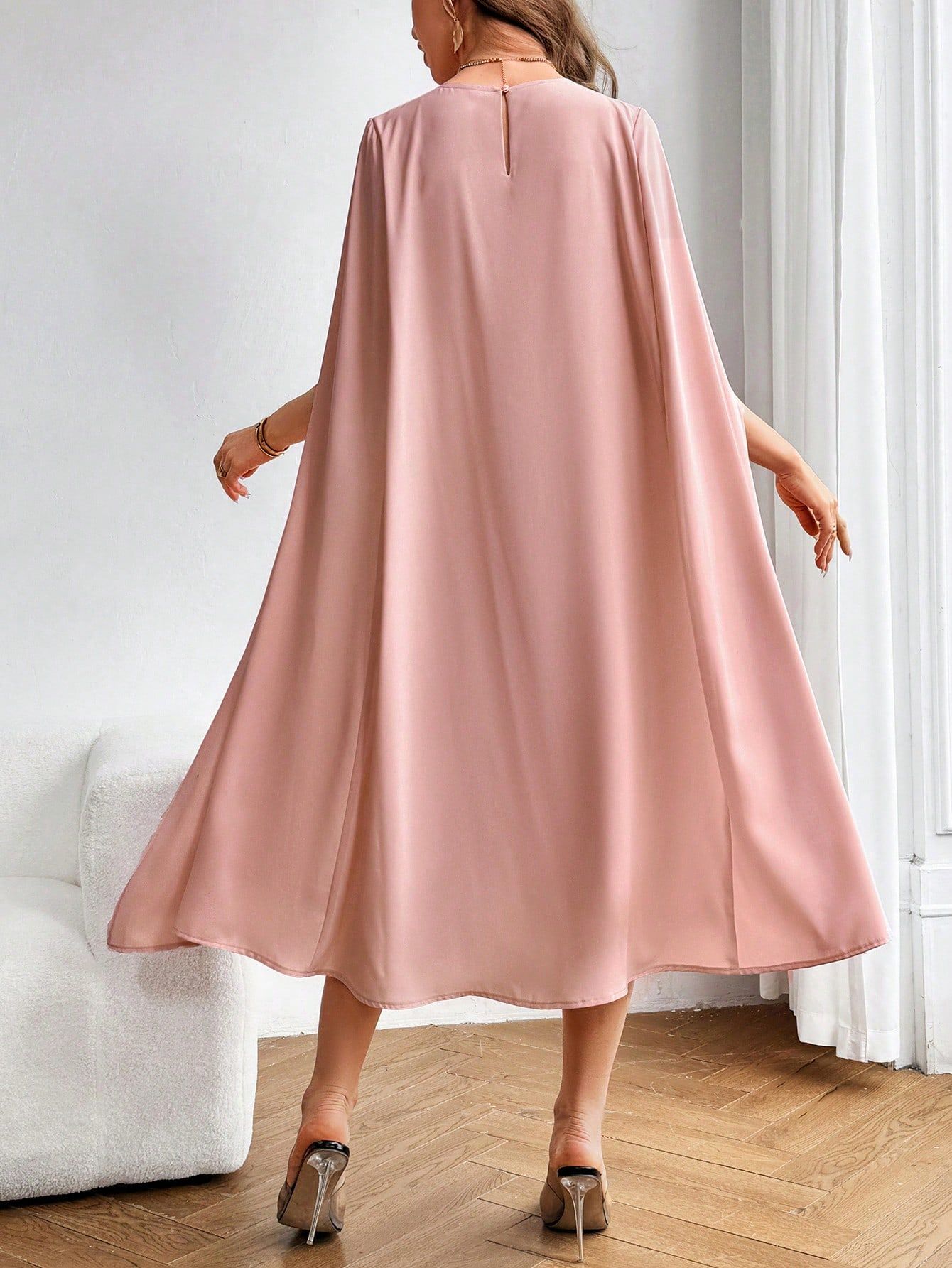 Sukienka Midi Koktajlowa Elegancka Z Peleryną Różowa Shein L 40