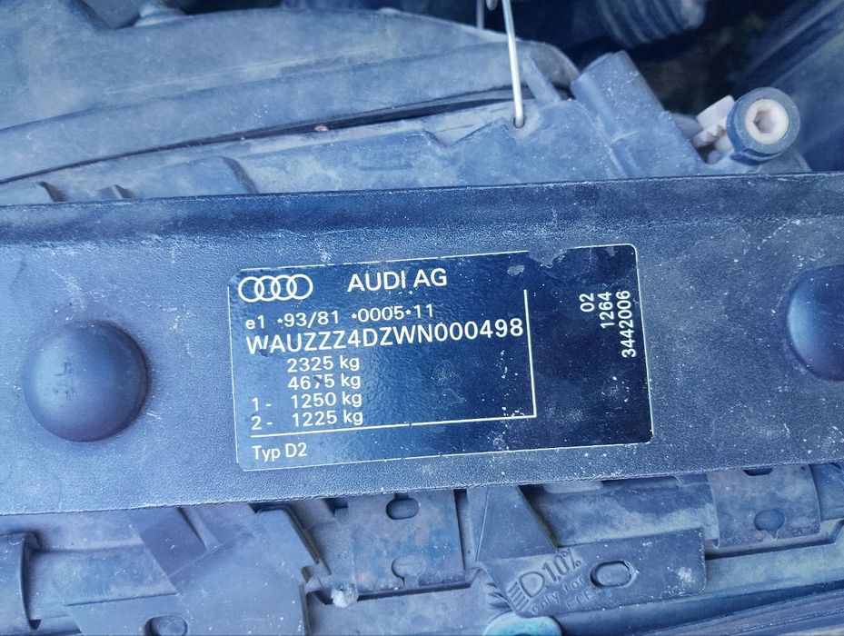 продам audi a8 d2