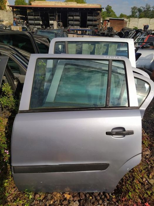 OPEL ZAFIRA B DRZWI TYŁ LEWE