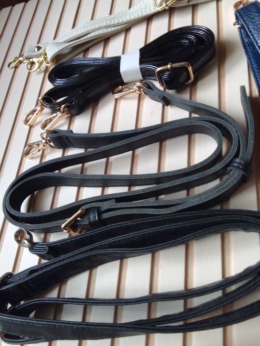 Paski od torebek ( 7 sztuk ) .. fabrycznie nowe, różne kolory.