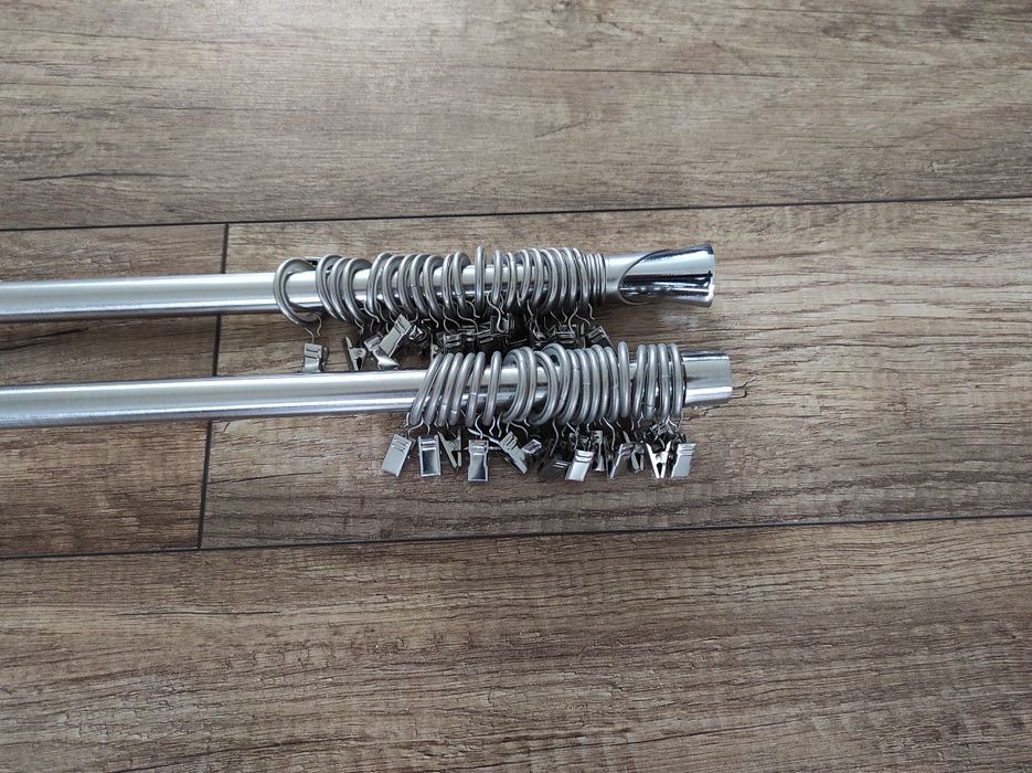 Karnisze metalowe