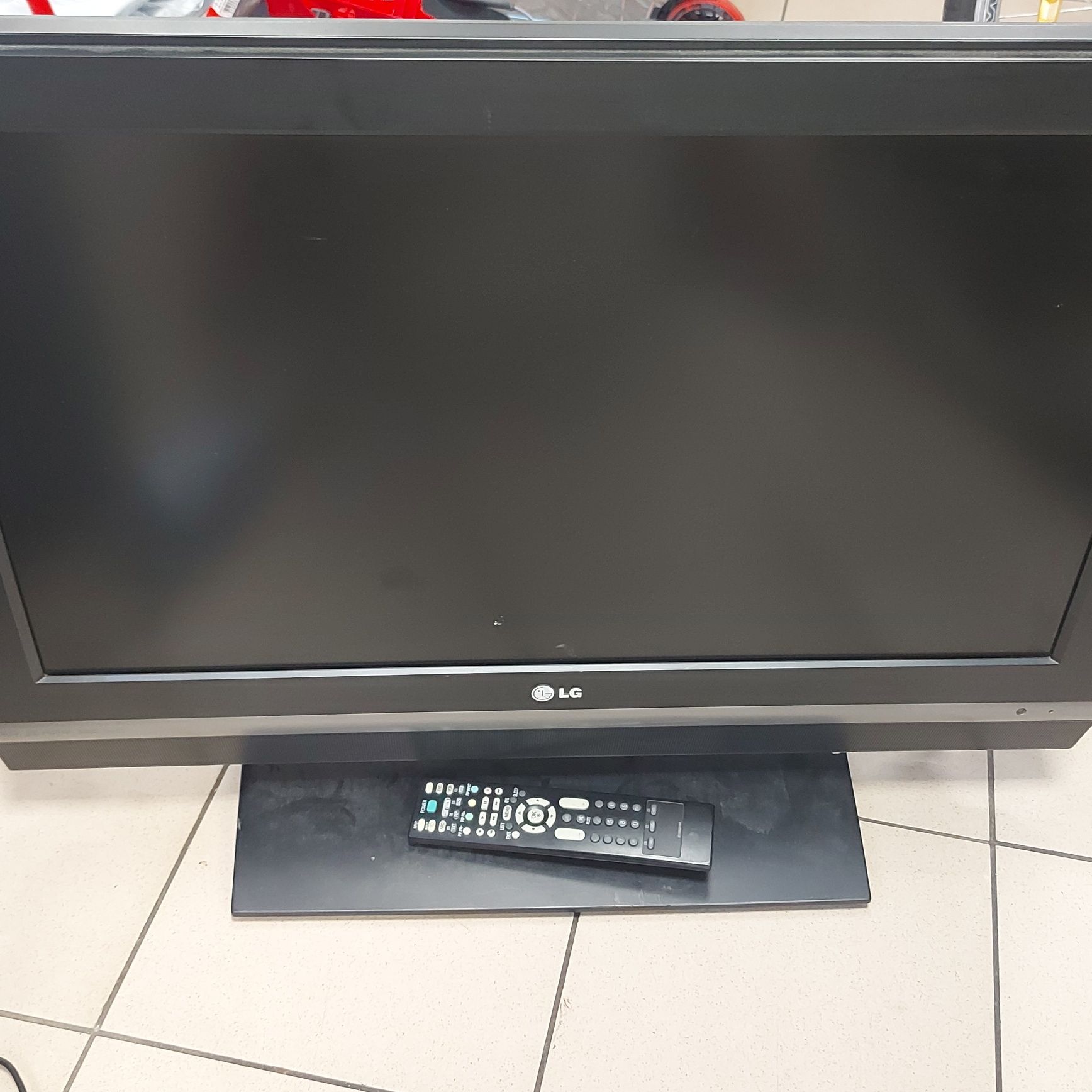 Telewizor 32 cale LG 32LC2RR retro