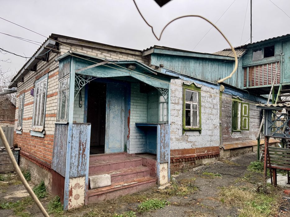 Продам частину будинку в місті Люботин