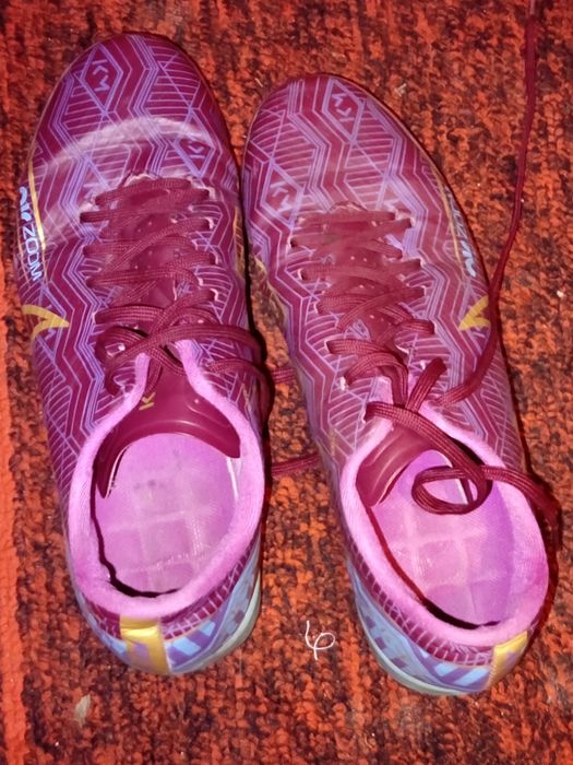 Сороконіжки nike air zoom mercurial tf