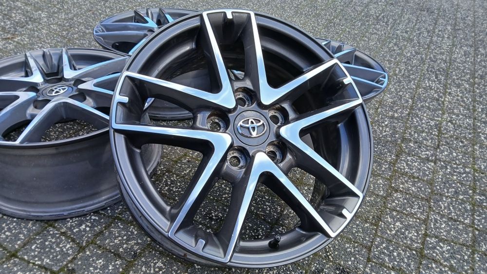16" Toyota oryginal Auris Corolla 5x114,3  6,5j et45  Super Stan