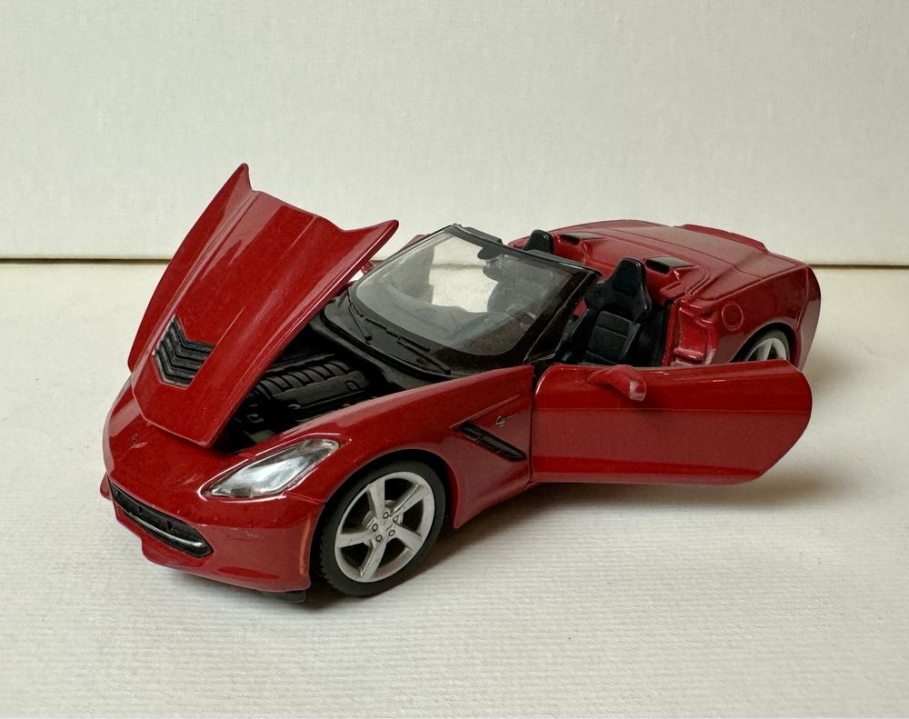 Автомодель Ferrari, Corvette, Supra 1/24