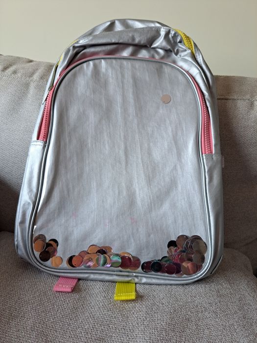 Mochila escolar de menina
