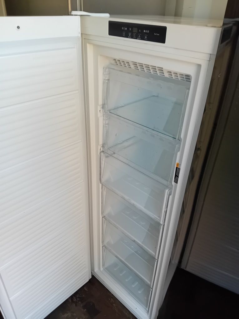 Zamrażarka szufladowa Bauknecht NoFrost 228L