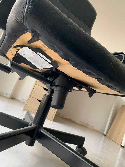 Cadeira giratória para secretária