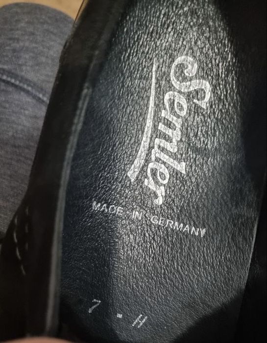 Жіночі туфлі на шнурках Semler, чорного кольору