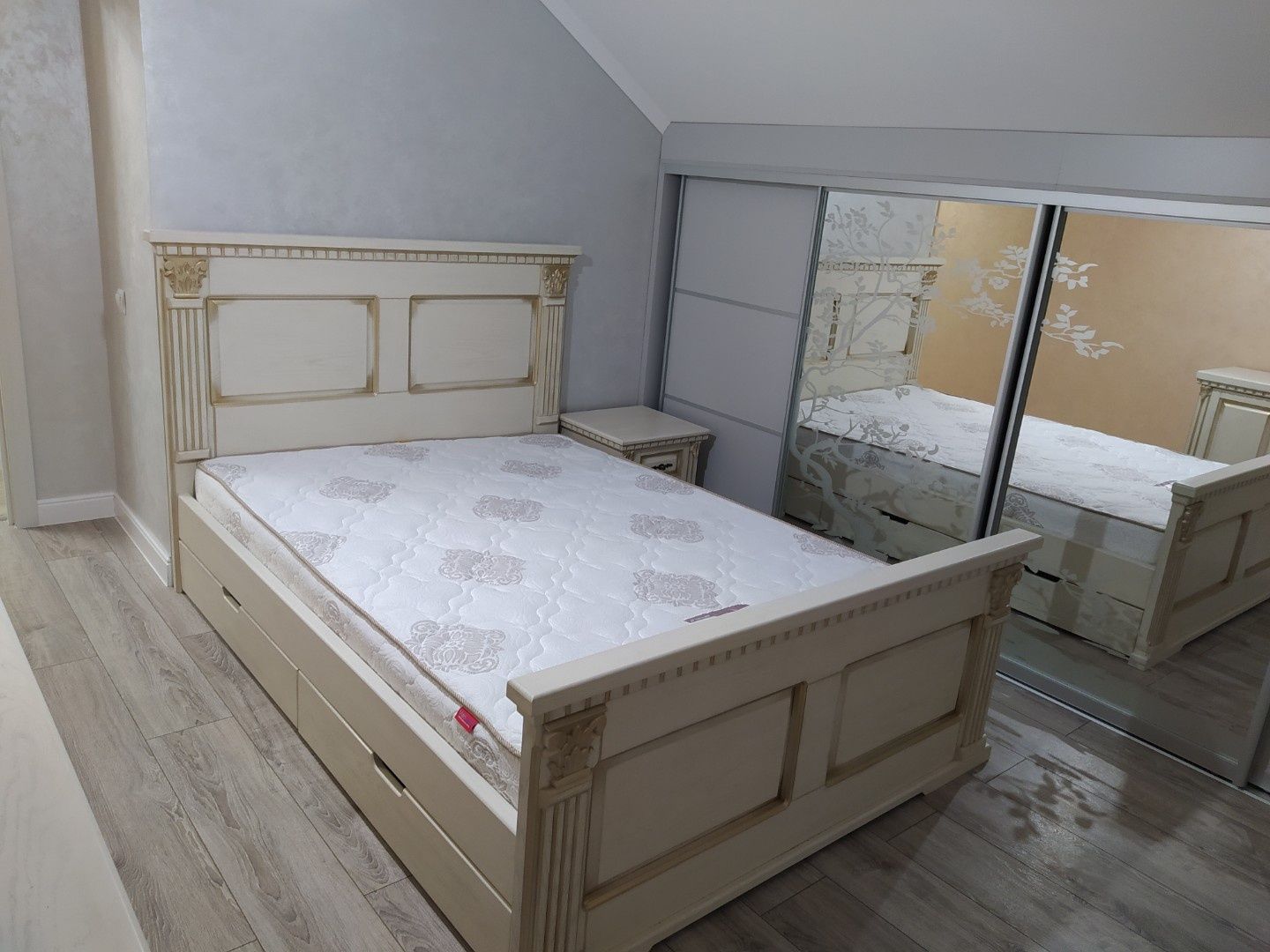 Ліжко двоспальне з масиву дуба,ясеня  (дерев'яне)