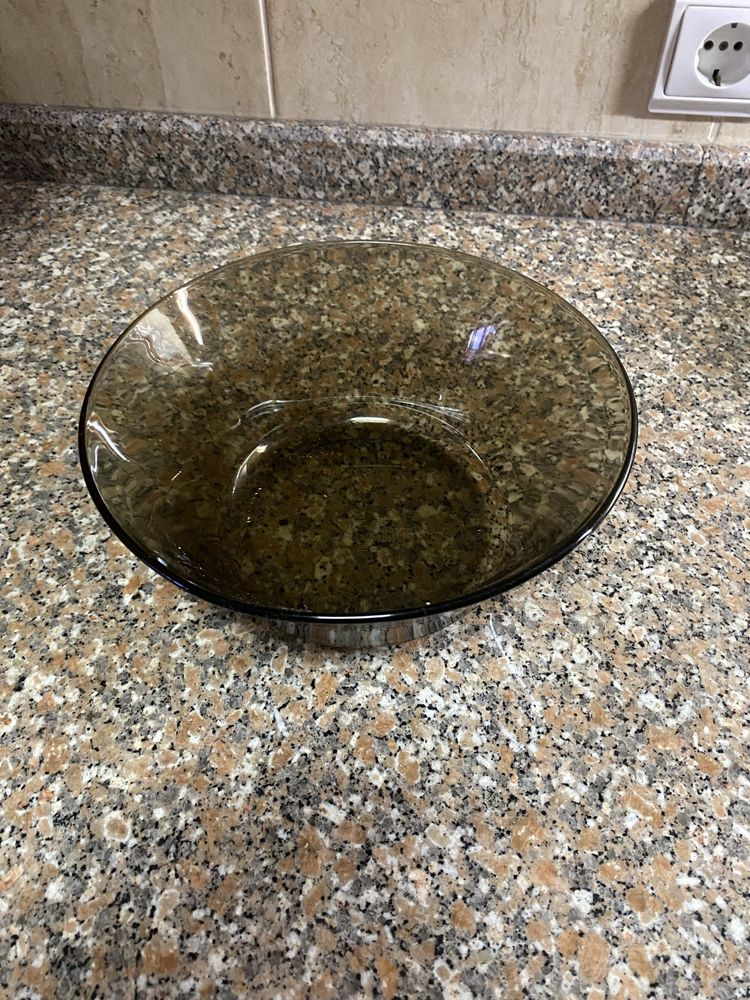 Saladeira preta Duralex vintage