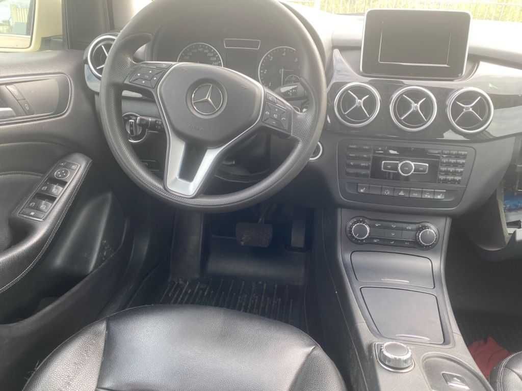 Mercedes-Benz B 180 CDI, Bi Xenon, Distronic Venda em Partes e Peças