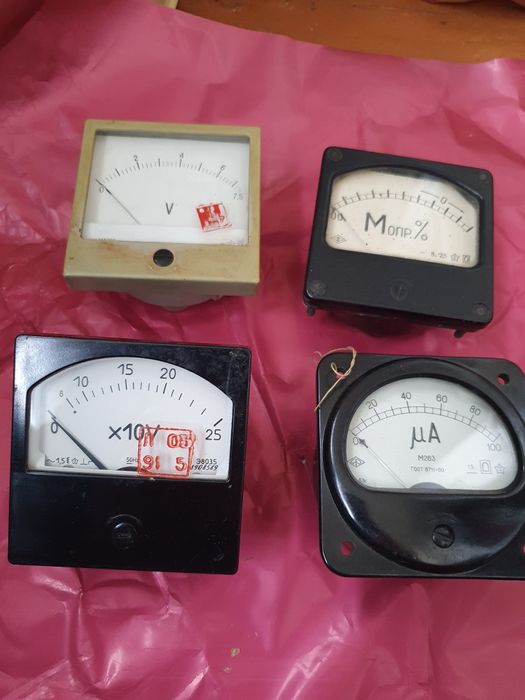 Лот вимірювальних приладів 4шт