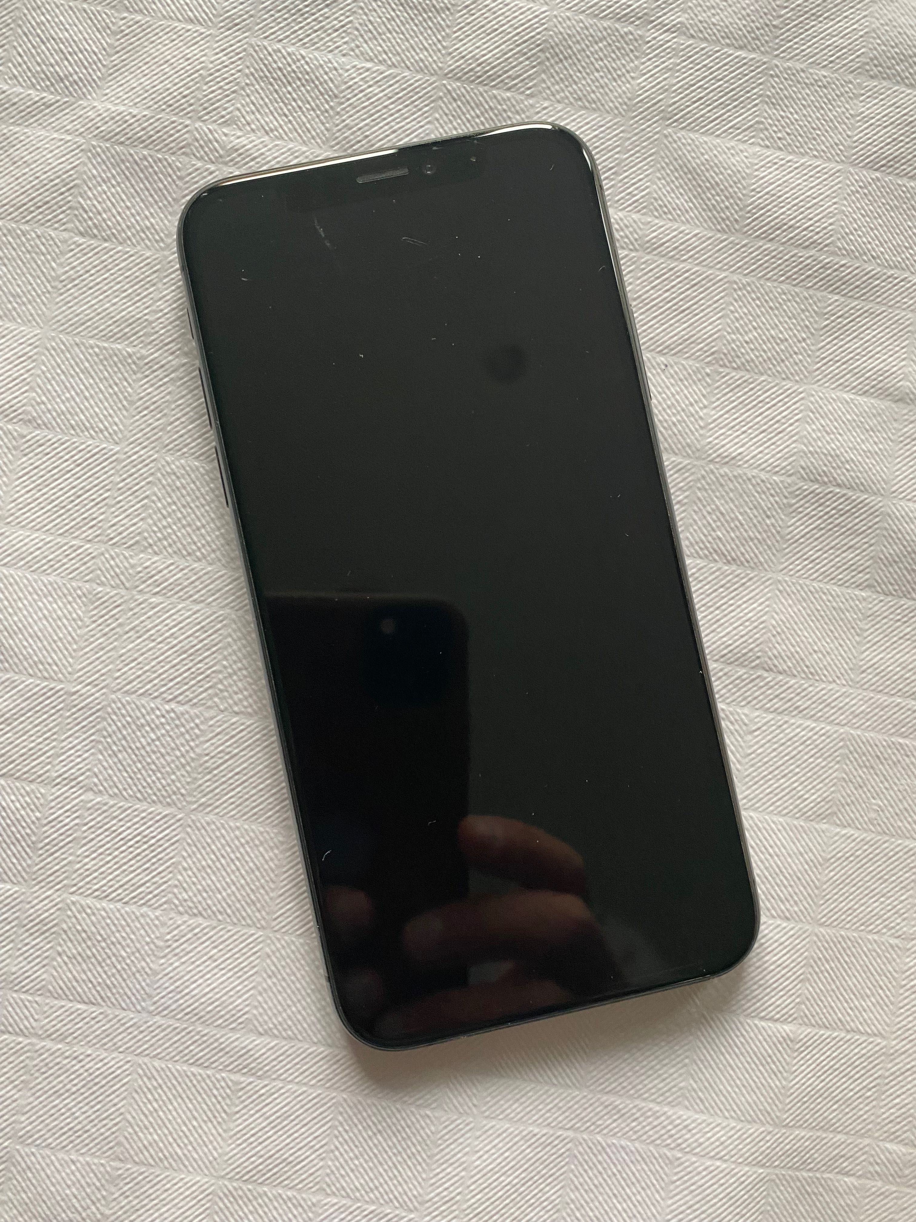 iPhone XS 256GB muito estimado.
