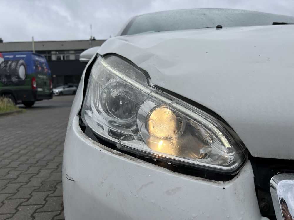 Peugeot 208 HDI automat 2012
