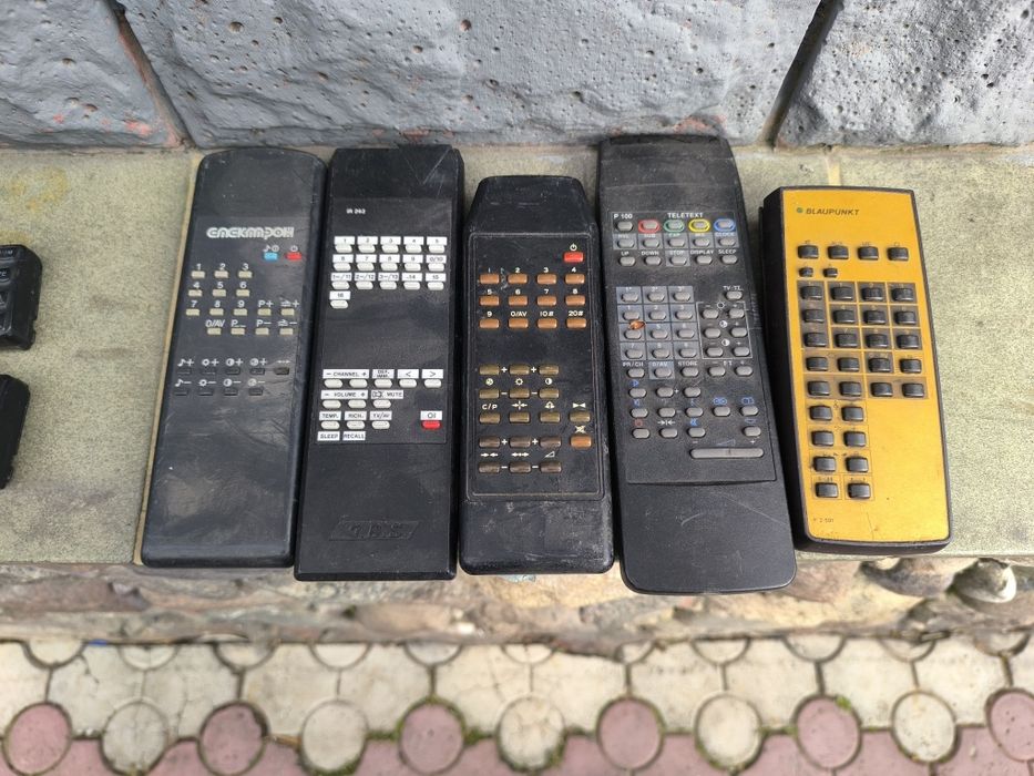 Zabytkowe piloty do telewizora Blaupunkt ZSRR itp
