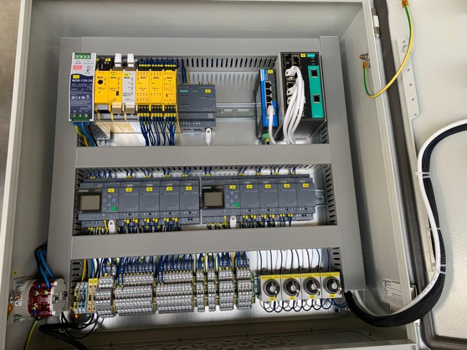 Automatyk schematy elektryczne szafy sterownicze PCSchematic Pomiary