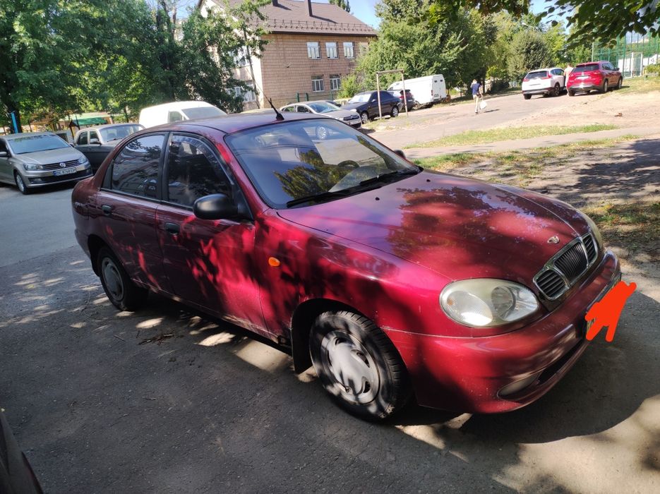 DAEWOO Ланос, червоний