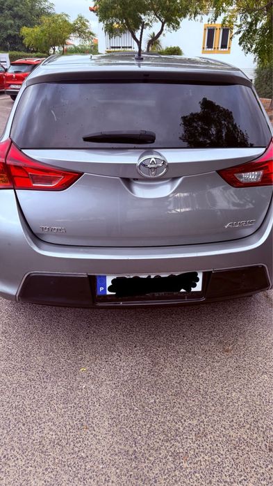 Toyota auris 2015