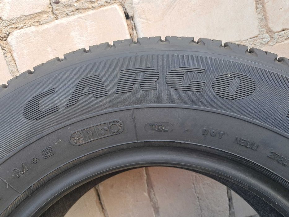 225/70/15C   Goodyear  Cargo Vector   7,8mm