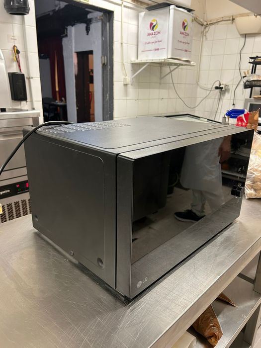 Micro-ondas LG NeoChef MH7265DPS (32 L - Com Grill - Preto)