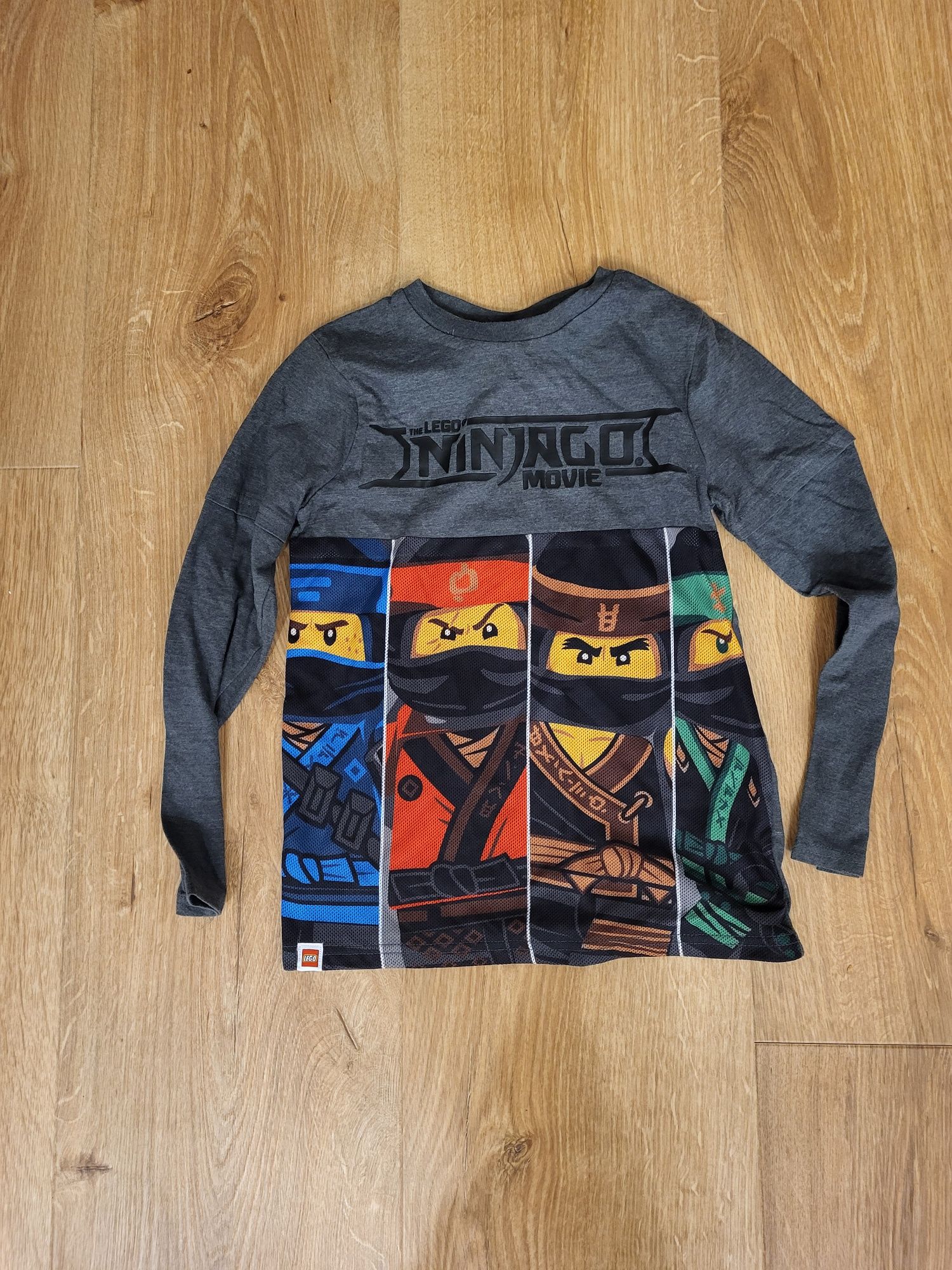 Koszulka ninjago w rozmiarze 122 - 128 cm