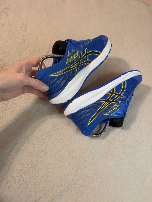 Кросівки asics 38 розмір 23.5-24 см