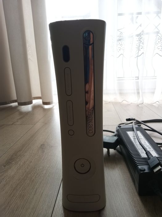 Xbox 360 z Padem i kinectem