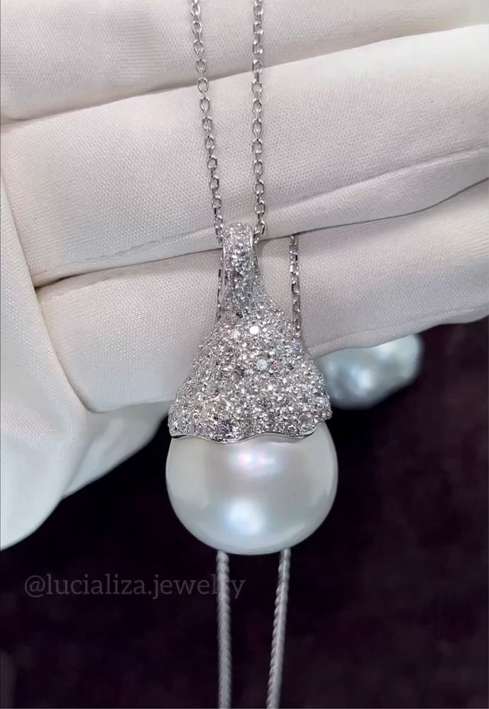 Золотое Колье с бриллиантами 4.17ct и жемчугом