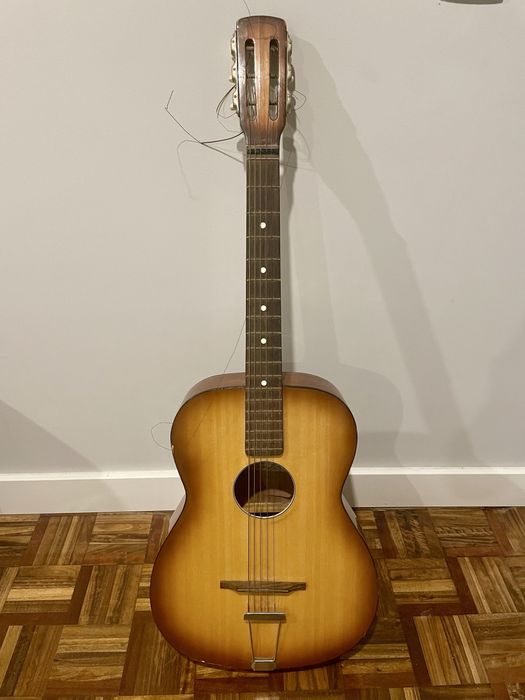 Guitarra Crucianelli para restauro