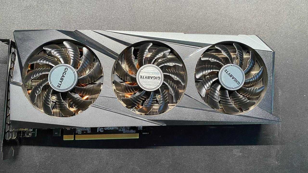 Відеокарта GIGABYTE GeForce RTX 3060 Ti GAMING OC PRO 8G