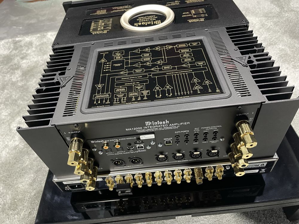 Mcintosh MA12000 wzmaniacz zintegrowany