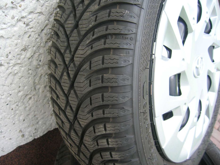Koła  Zimowe TOYOTA  Oryginalne