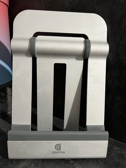 Підставка для планшета