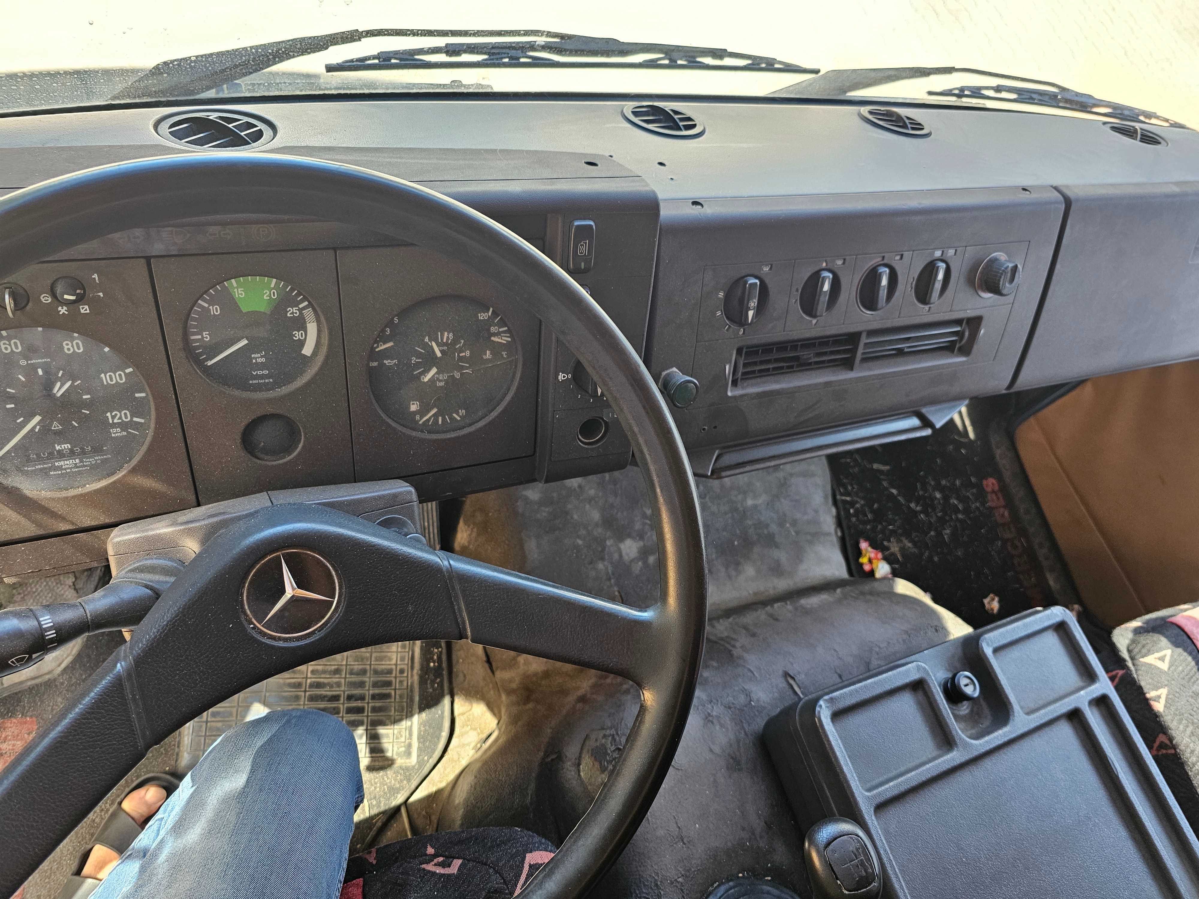 MERCEDES 1117 platforma firanka
