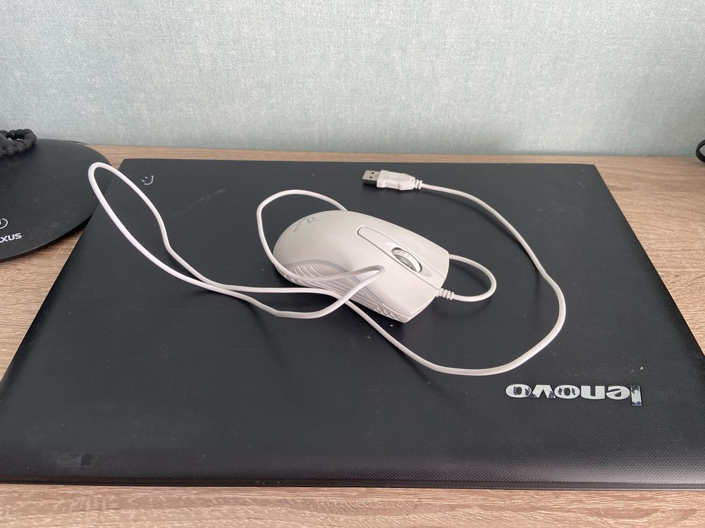 Ноубук LENOVO у хорошому стані
