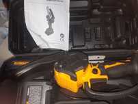 акумуляторна міні-пила DeWalt DCM155N (24V, 5Ач) гілкоріз з АКБ