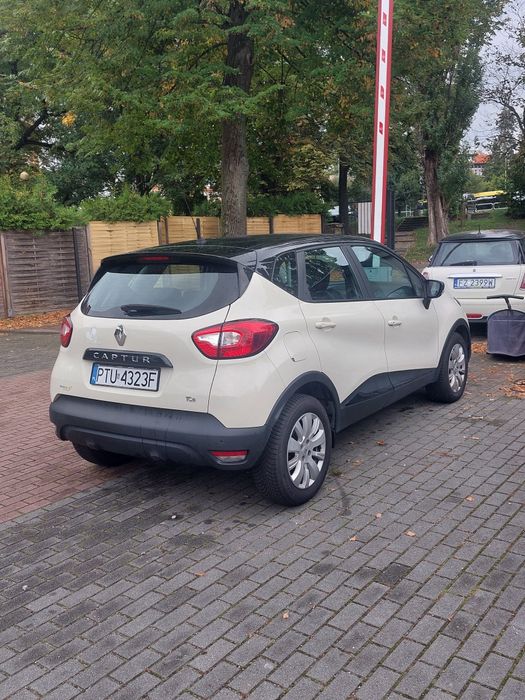 Renault Captur 0,9 rej. 2014r