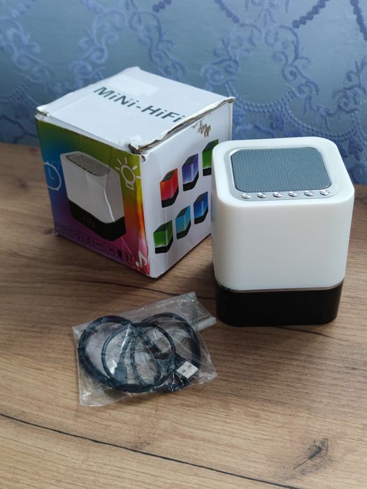 Mini Hi-fi S8 Lampka nocna RGB budzik z głośnikiem