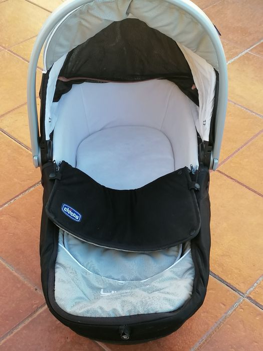 Vendo CAMA de BEBÉ /ALCOFA da CHICCO como nova. Possibilidade entrega