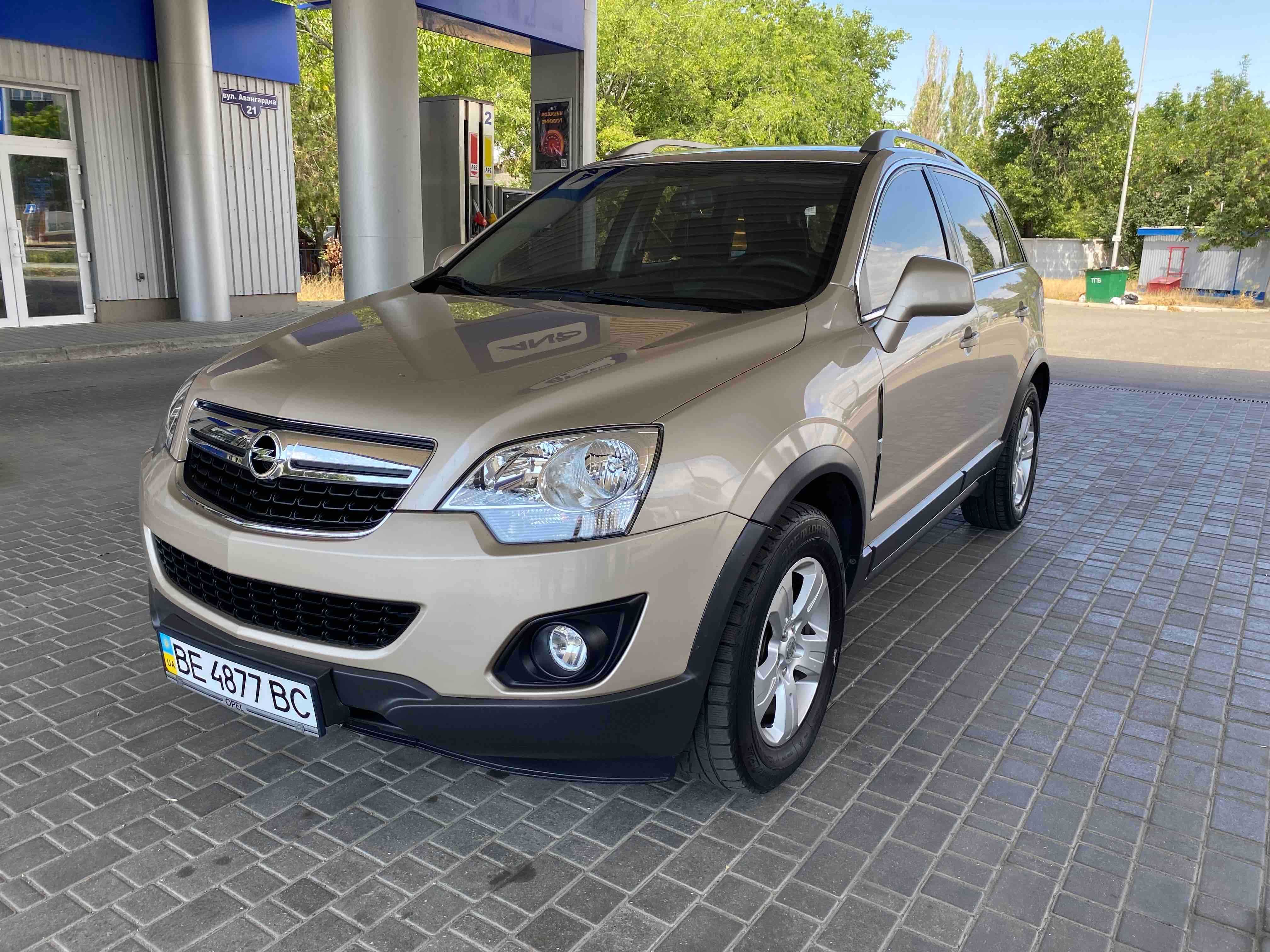Opel Antara 2012 року 2.4/бензин