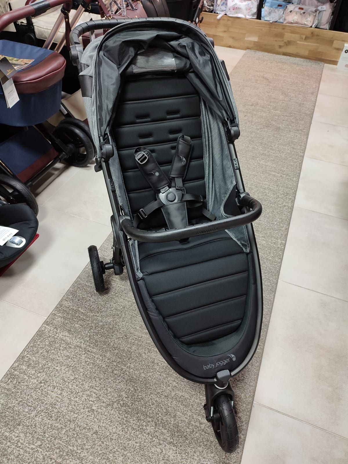 NOWY Baby Jogger City Mini GT 2 z pałąkiem WYPRZEDAŻ z EKSPOZYCJI