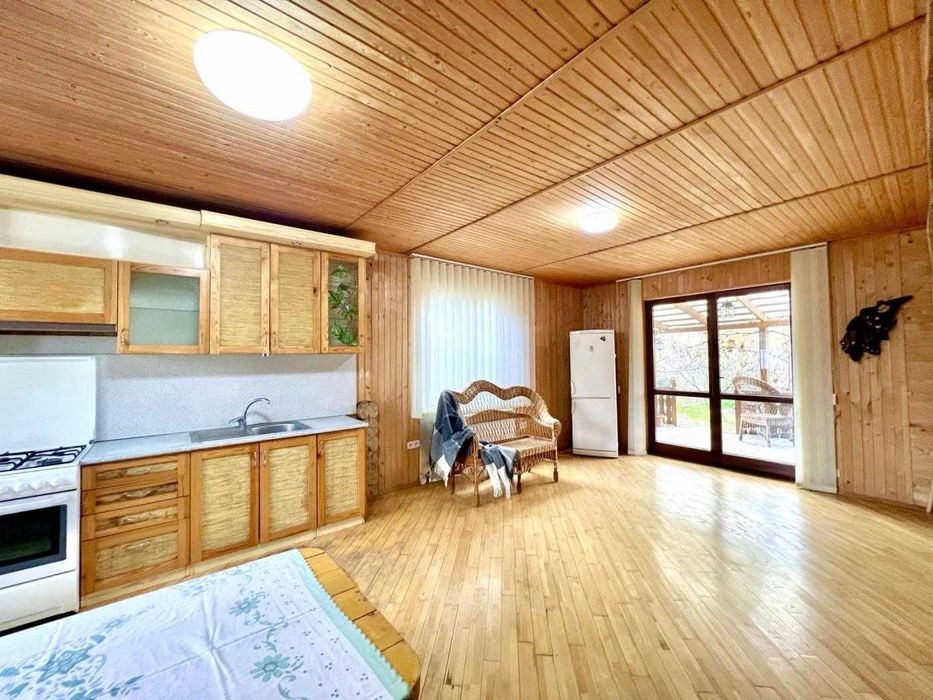 Продаж будинку, вулиця Білогорща