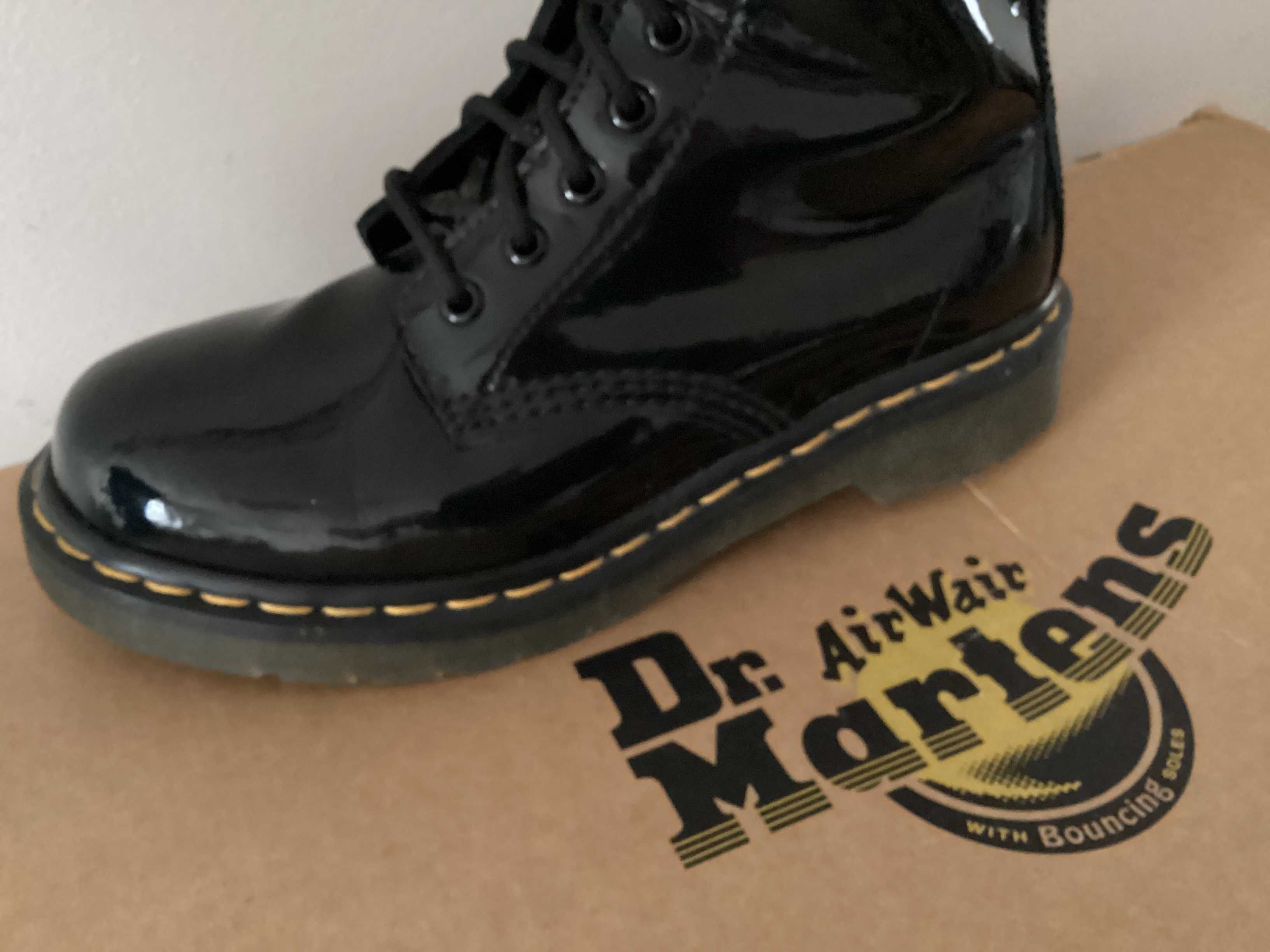 Oryginalne! dr Martens 20 dziurek lakierowane nowe