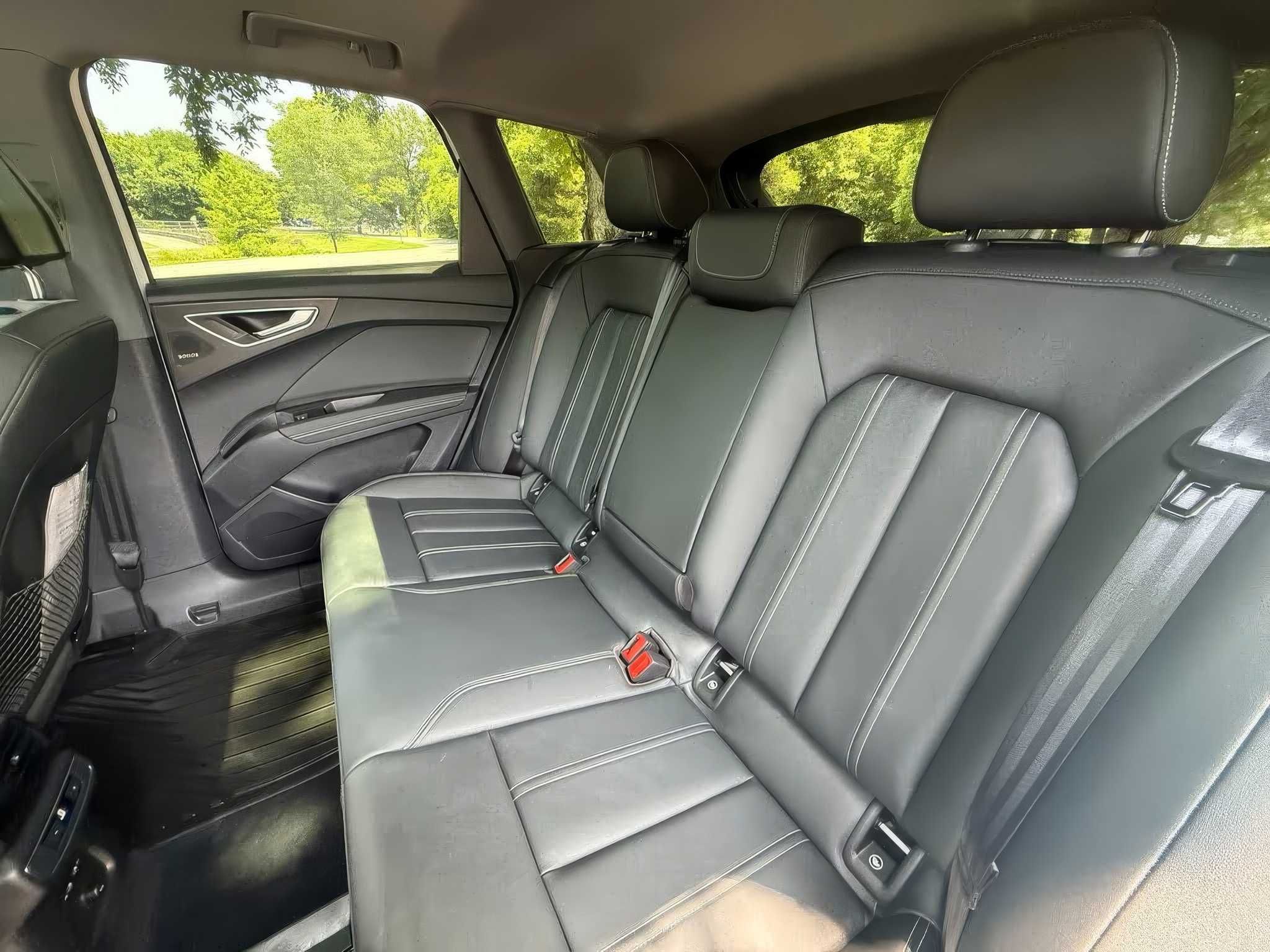 2024 Audi Q4 e-tron quattro Premium Plus 50 TFSI